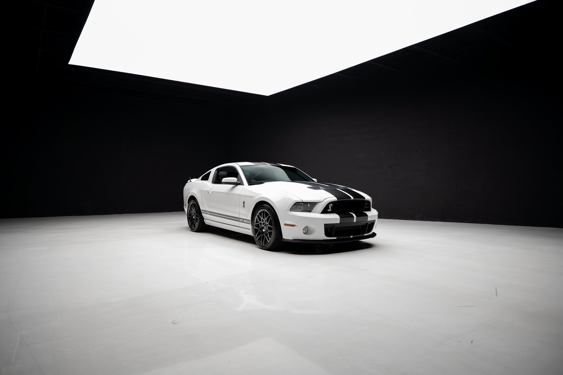 Used 2013 Ford Mustang Shelby GT500 RWD image 82
