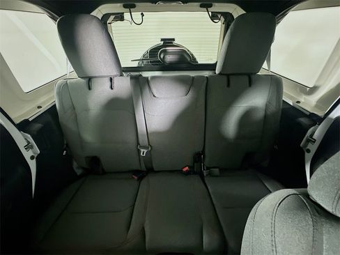 New 2026 Jeep Wrangler Unlimited Rubicon image 10