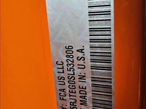 New 2025 Jeep Gladiator Mojave w/ Convenience Group image 17