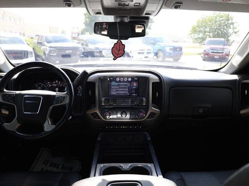 Used 2019 GMC Sierra 2500 Denali w/ Duramax Plus Package image 14