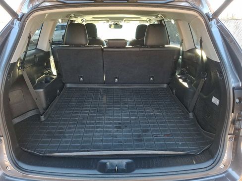 Used 2018 Toyota Highlander XLE image 28