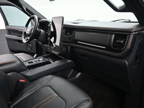 Used 2024 Ford Expedition Max Platinum RWD image 16