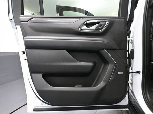 Used 2022 Chevrolet Suburban RST w/ Luxury Package AWD/4WD image 42