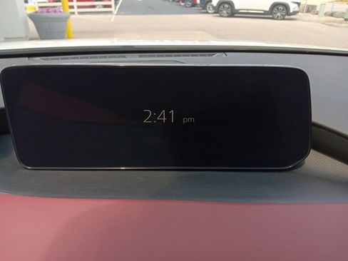 Certified 2025 MAZDA MAZDA3 Hatchback w/Premium Plus Pkg image 24