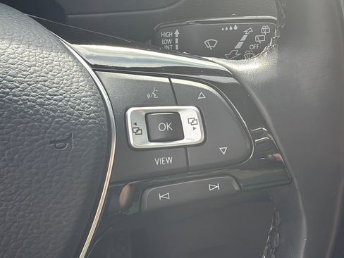 Used 2019 Volkswagen Tiguan SE image 25