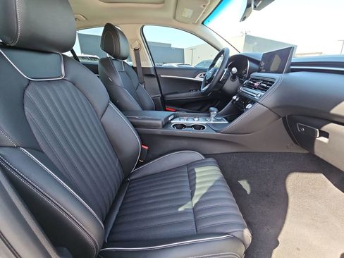 Certified 2026 Genesis G70 2.5T Prestige RWD image 18