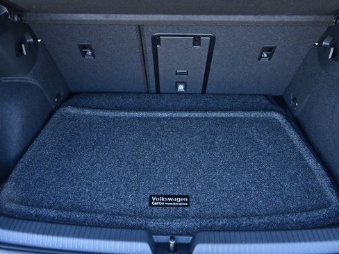 Used 2025 Volkswagen Golf w/ Euro Style Package image 31