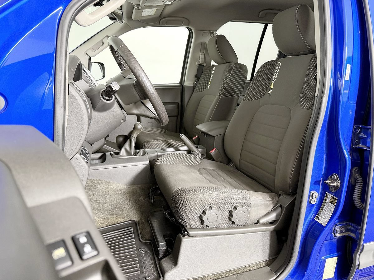 Used 2015 Nissan Xterra PRO-4X AWD/4WD image 34