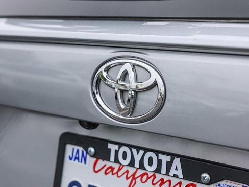 Certified 2025 Toyota RAV4 XLE FWD image 24