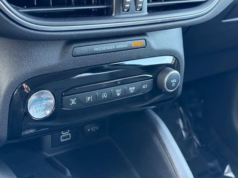 Used 2024 Ford Escape Platinum image 21