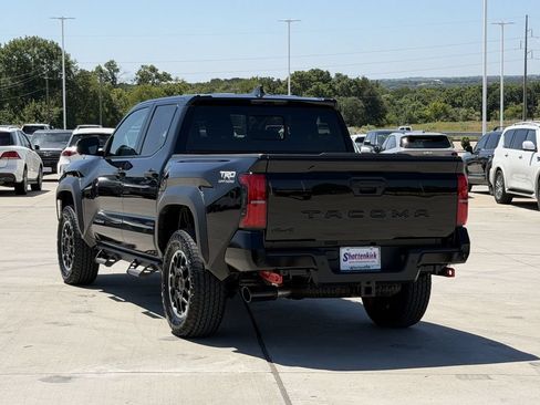Used 2026 Toyota Tacoma TRD Off-Road w/ TRD Off Road Premium Package AWD/4WD image 4