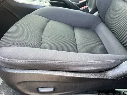 Used 2015 Chevrolet Cruze LT FWD image 19