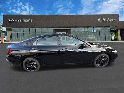 New 2026 Hyundai Elantra Sport image 4