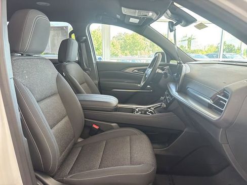 Certified 2025 Chevrolet Traverse LT image 21