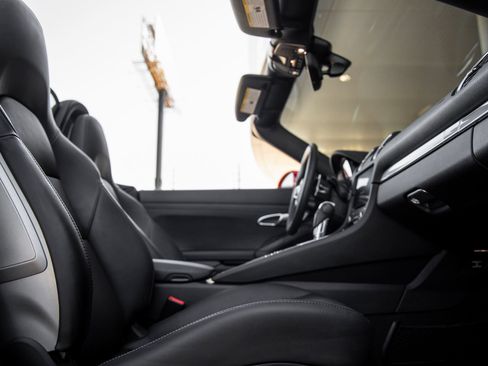 Certified 2023 Porsche 718 Boxster RWD image 35