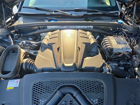 Certified 2023 Porsche Macan GTS image 31