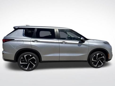 Used 2022 Mitsubishi Outlander SE AWD/4WD image 13