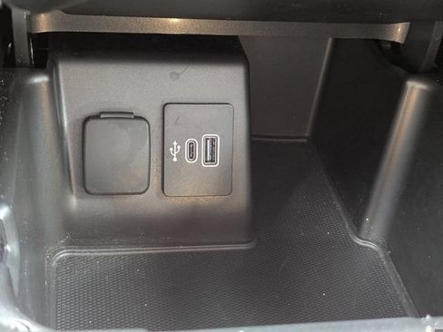 Used 2025 Ford Explorer ST AWD/4WD image 27