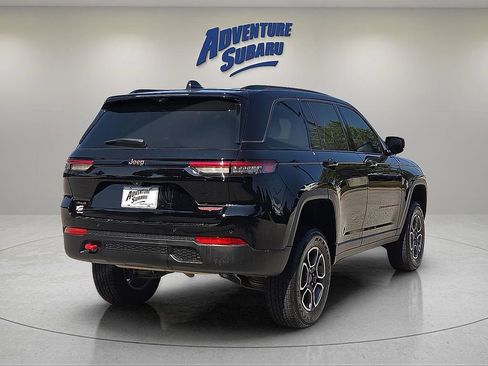 Used 2022 Jeep Grand Cherokee Trailhawk w/ Luxury Tech Group III AWD/4WD image 6