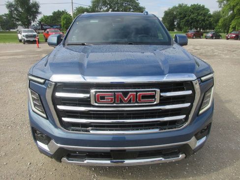 New 2026 GMC Yukon Elevation w/ Elevation Premium Package AWD/4WD image 10