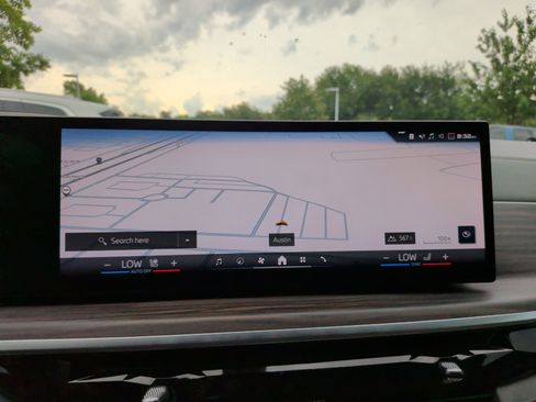 Certified 2024 BMW X7 M60i w/ Executive Package AWD/4WD image 18