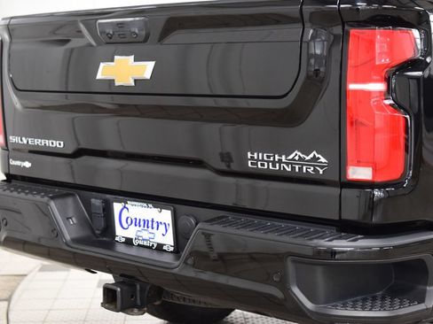 Used 2024 Chevrolet Silverado 3500 High Country w/ Technology Package AWD/4WD image 23
