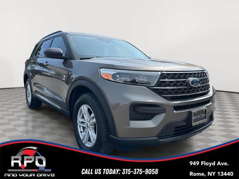 Used 2021 Ford Explorer XLT AWD/4WD image 7