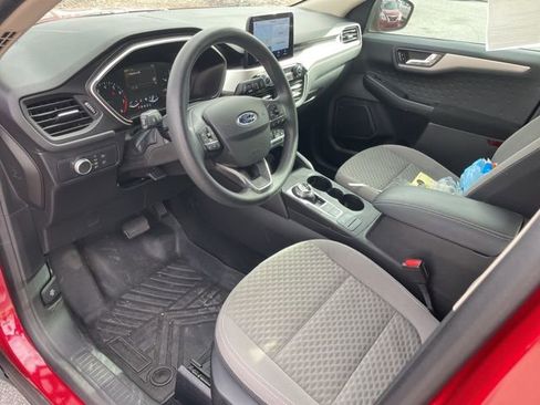Used 2020 Ford Escape SE image 5