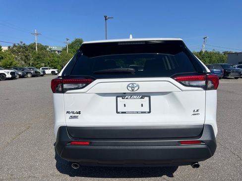 Used 2025 Toyota RAV4 LE AWD/4WD image 18