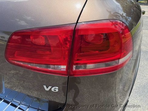 Used 2012 Volkswagen Touareg VR6 AWD/4WD image 32