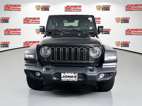 Used 2025 Jeep Wrangler Sport AWD/4WD image 11