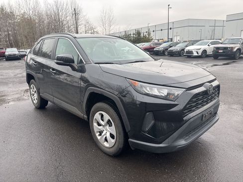 Used 2021 Toyota RAV4 LE w/ Carpet Mat Package (TMS) image 3