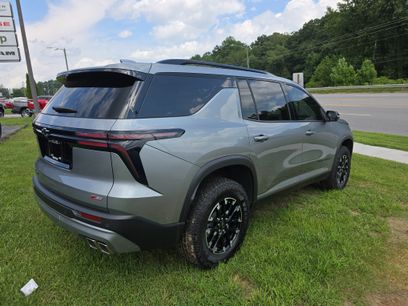 Used 2025 Chevrolet Traverse Z71 w/ Driver Confidence Package