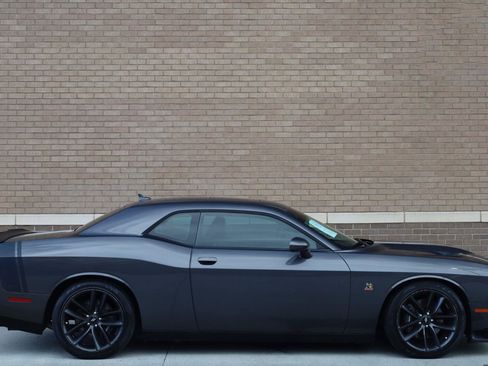 Used 2019 Dodge Challenger R/T Scat Pack w/ Plus Package RWD image 2