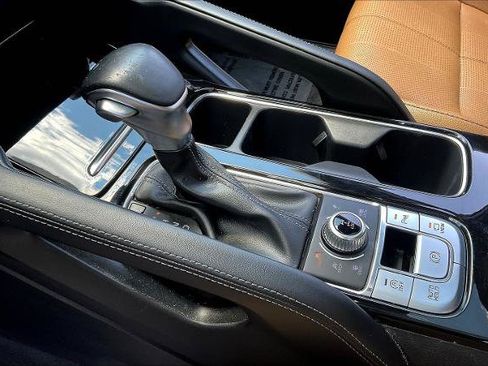 Used 2021 Kia Telluride SX w/ Towing Package AWD/4WD image 17