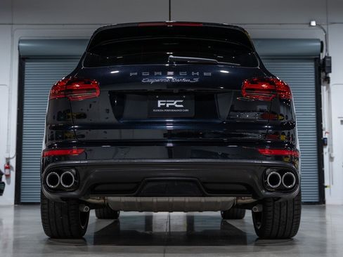Used 2016 Porsche Cayenne Turbo S w/ Premium Package Plus image 69