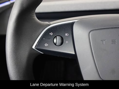 Used 2025 Tesla Model 3 Long Range image 8