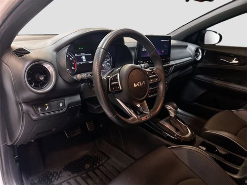 Used 2023 Kia Forte GT-Line w/ GT-Line Technology Package image 9