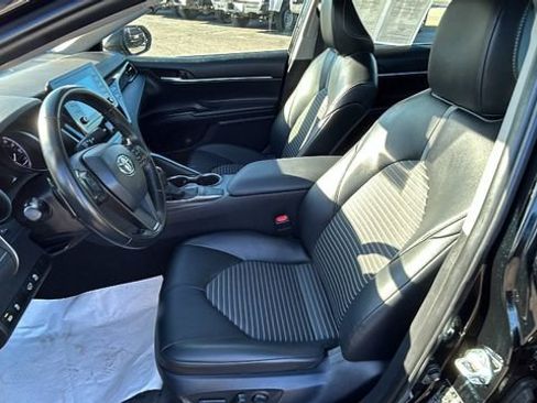Used 2024 Toyota Camry SE image 17