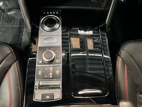 Used 2019 Land Rover Discovery HSE image 20