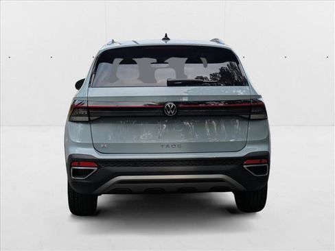 New 2025 Volkswagen Taos SE image 8