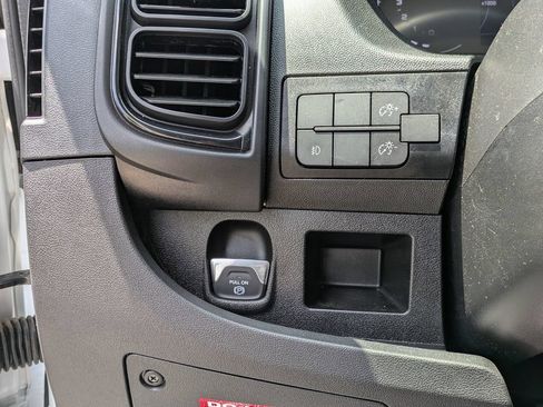 Used 2025 RAM ProMaster 2500 w/ U-Haul Equipment Group FWD image 26