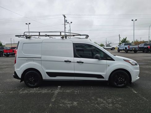 Used 2019 Ford Transit Connect XLT FWD image 5