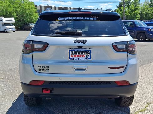 Used 2025 Jeep Compass Trailhawk w/ Trailhawk Elite Group AWD/4WD image 5