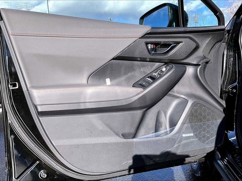 New 2025 Subaru Crosstrek 2.5i Limited image 10