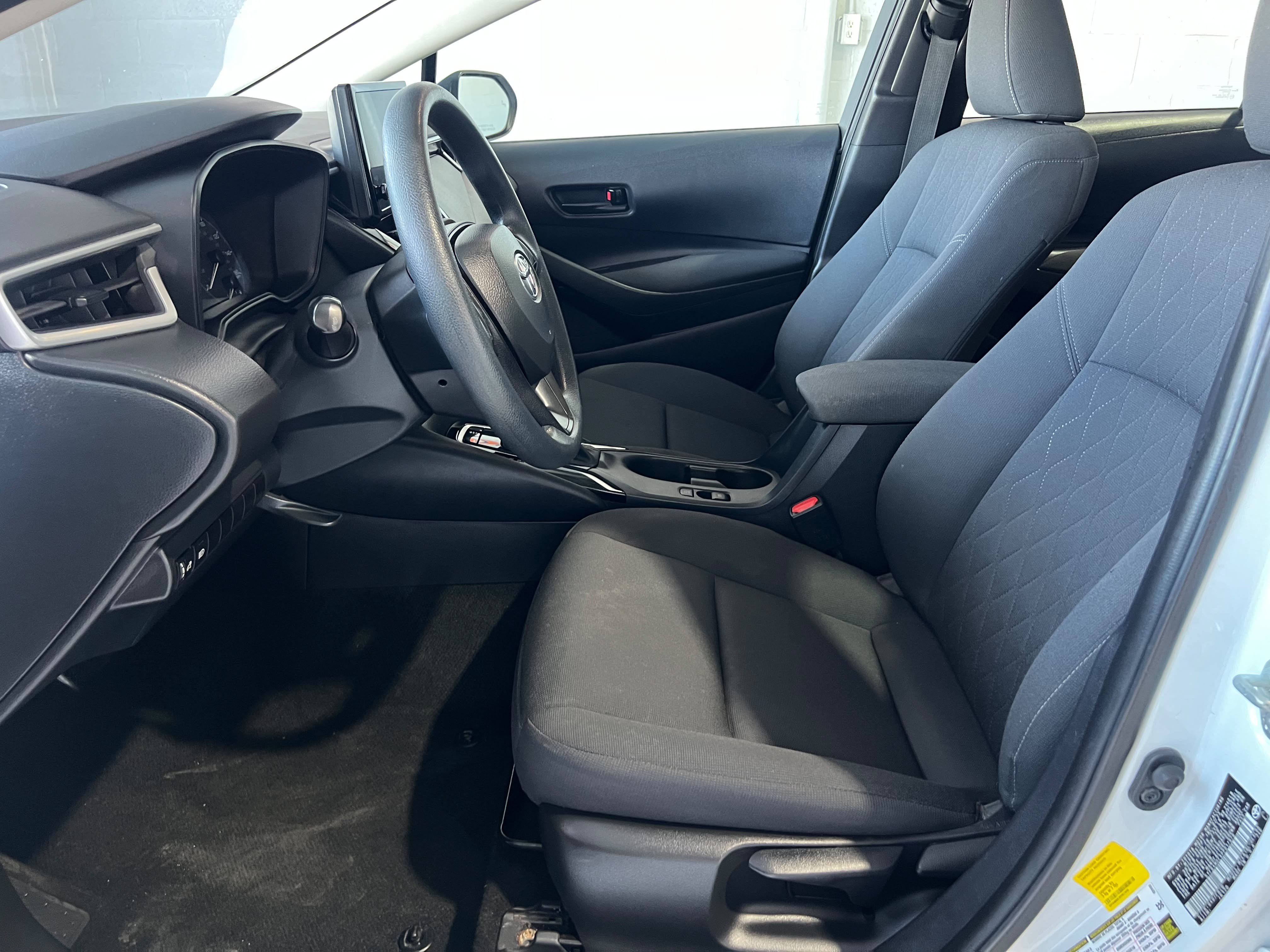 Used 2023 Toyota Corolla LE w/ LE Convenience Package FWD image 10