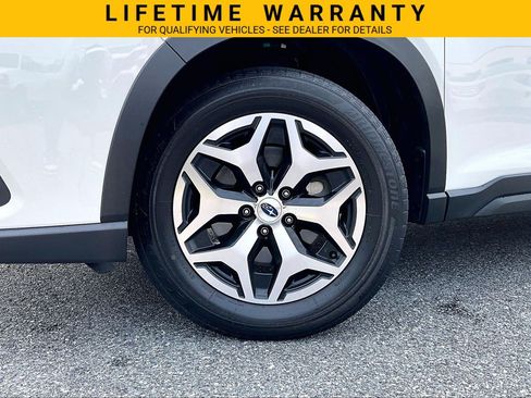 Used 2024 Subaru Forester Premium AWD/4WD image 4
