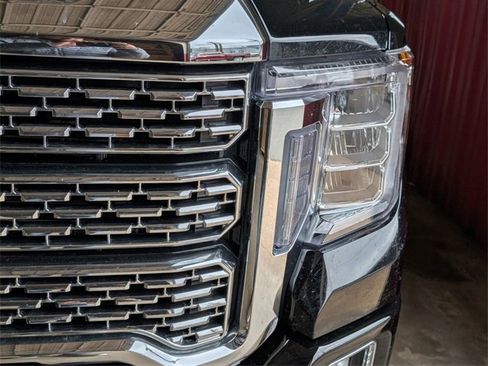 Used 2022 GMC Sierra 2500 Denali w/ Denali Ultimate Package image 3