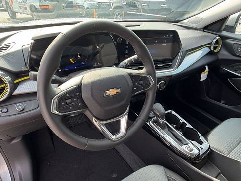 New 2026 Chevrolet Trax LT w/ Driver Confidence Package FWD image 3