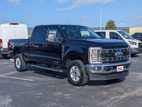 New 2026 Ford F250 XLT w/ FX4 Off-Road Package image 2